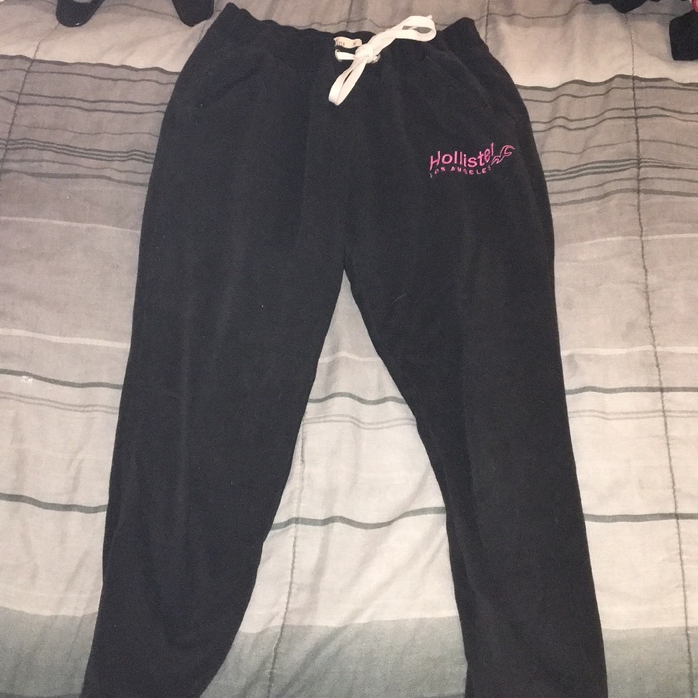 Hollister joggers, size medium
